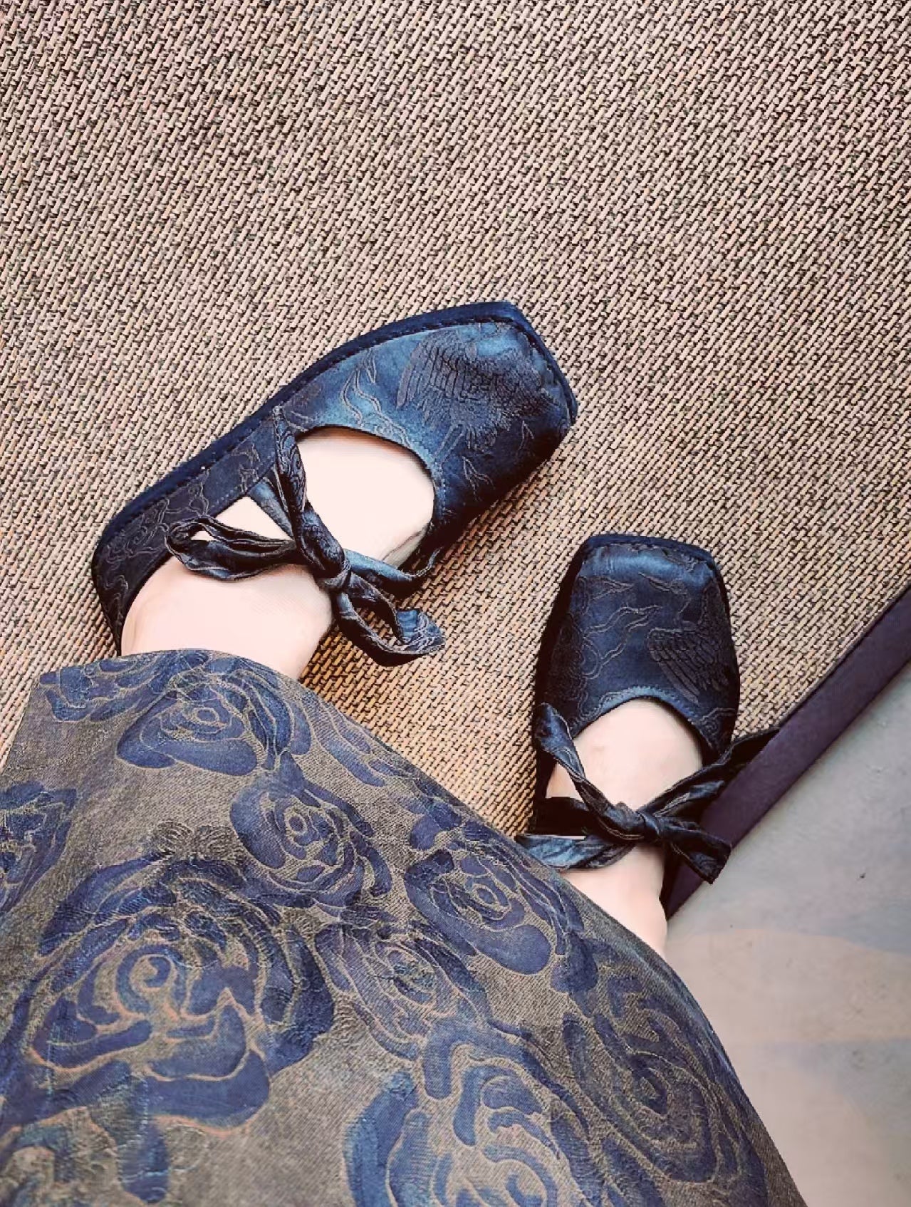 Handmade Xiangyunsha Cloth Shoes