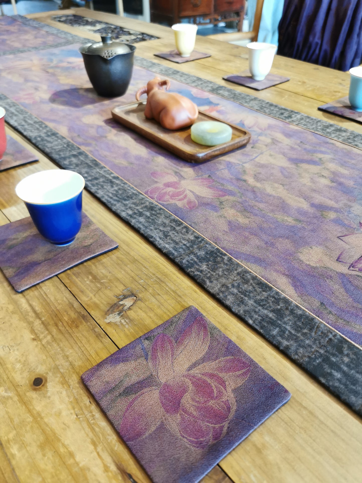Xiangyunsha silk tea mat 香云纱茶席