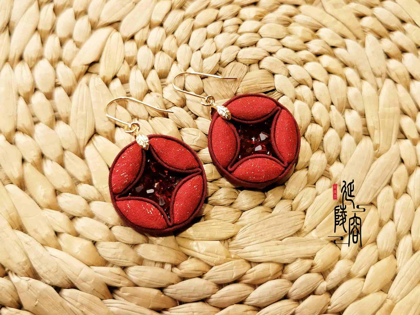 Handmade fabric red copper coin earring 手工布艺红色铜钱耳环