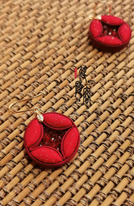 Handmade fabric red copper coin earring 手工布艺红色铜钱耳环